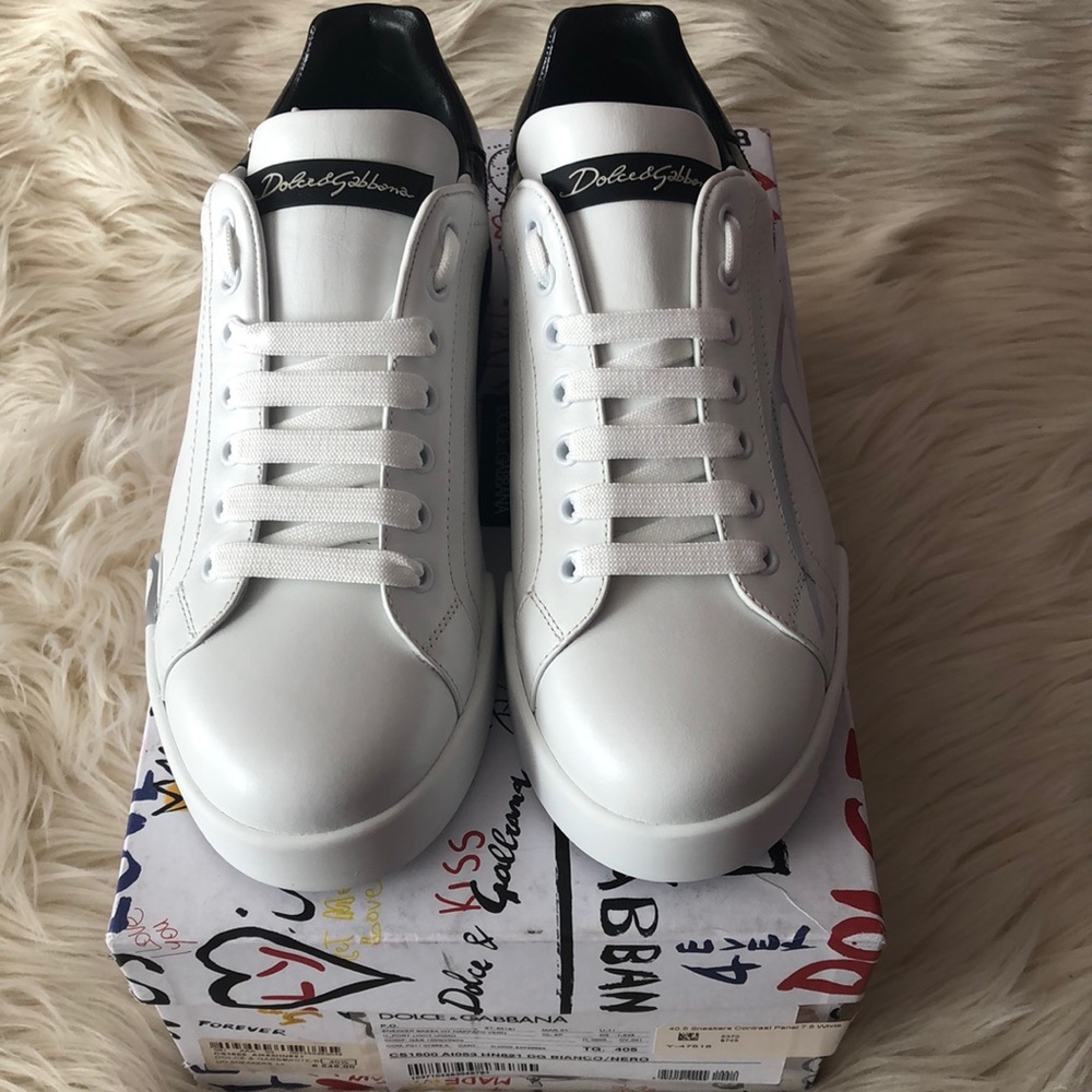 SOLD 🔥 BNWT DOLCE & GABBANA WHT/BLK 40.5/7.5 🔥
